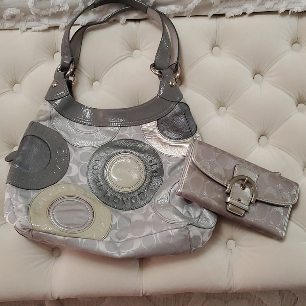 Coach purse and wallet
